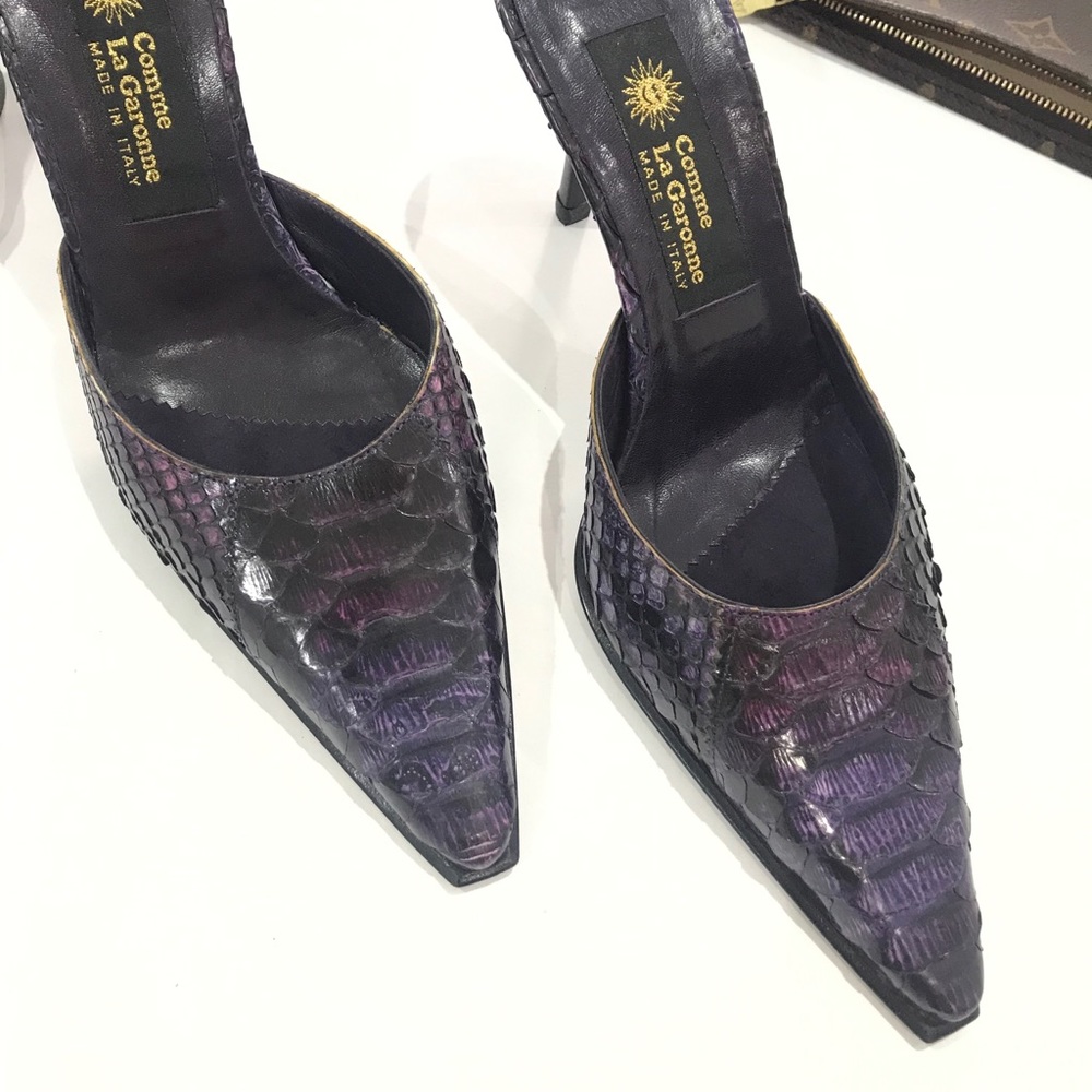 Purple snake skin pointed high heels